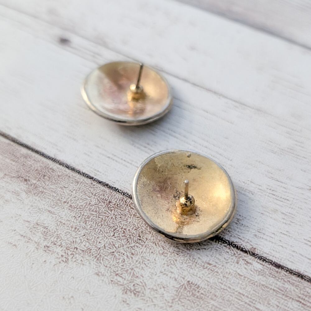 Vintage Stud Earrings Wavy Design 0.75" - Picture 6 of 6